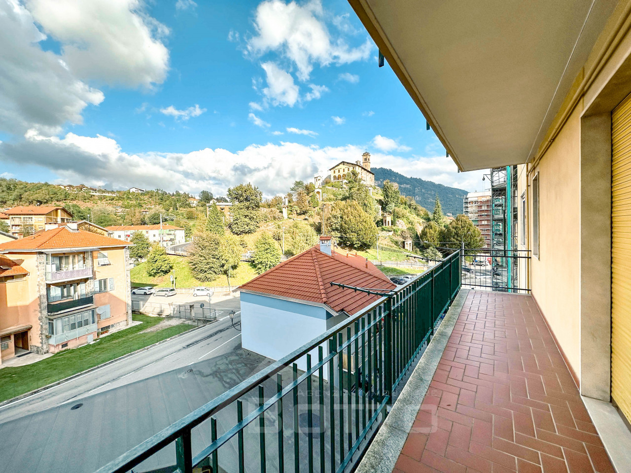 020__appartamento-vendita-borgosesia-vista4_wmk_0